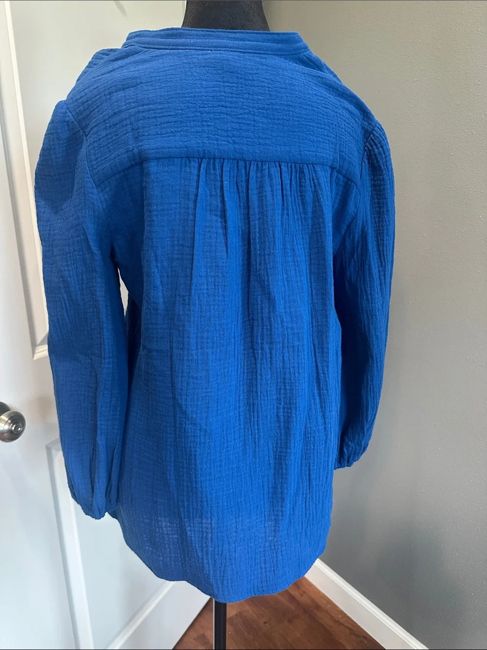 Chico’s Blue Button-Front Women’s Top